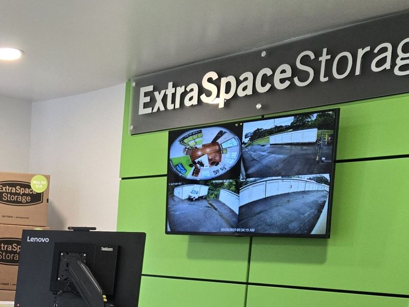 Images Extra Space Storage