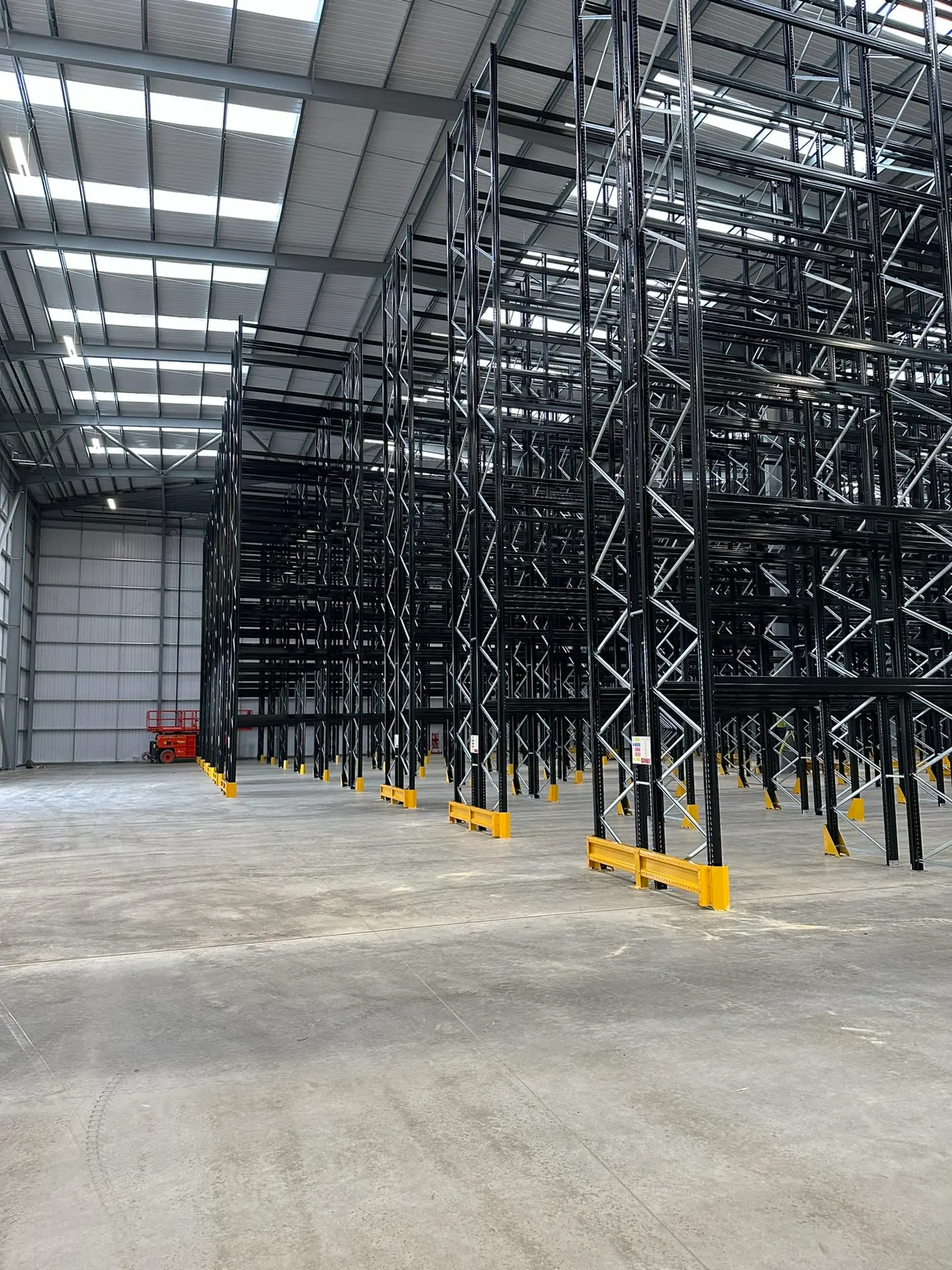Images JP Storage Solutions Ltd