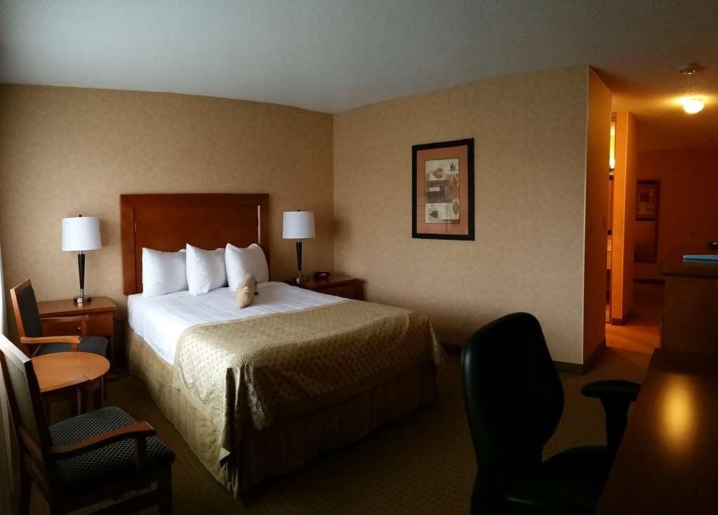 Best Western Plus Langley Inn à Langley: 2 Queen Separated Suite