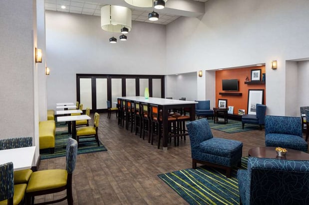 Images Hampton Inn & Suites Savannah - I-95 South - Gateway