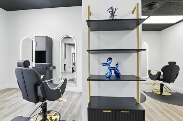 Images The Beauty Bank- Middletown Ohio Luxury Salon Suite & Booth Rental