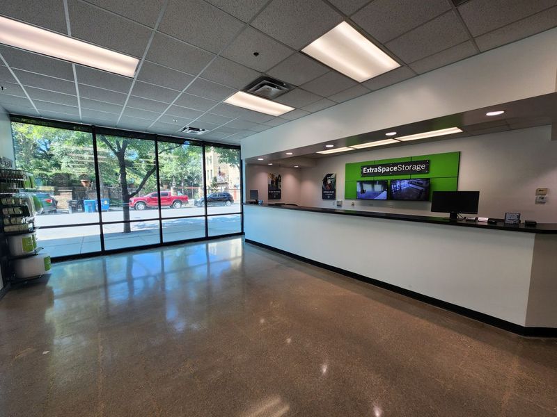 Images Extra Space Storage