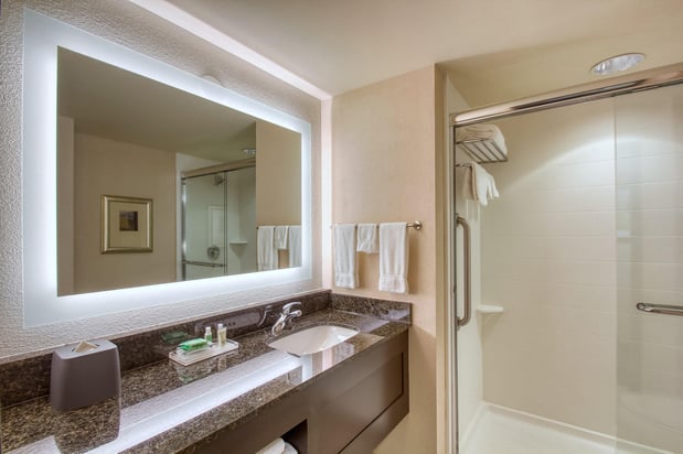 Images Holiday Inn & Suites Atlanta Airport-North by IHG