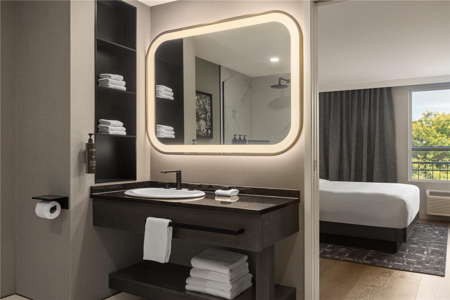 Images Hotel Vallea Bromont, Tapestry Collection by Hilton