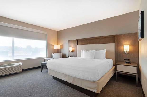 Images Best Western Plus Executive Residency Rigby's Water World Hotel