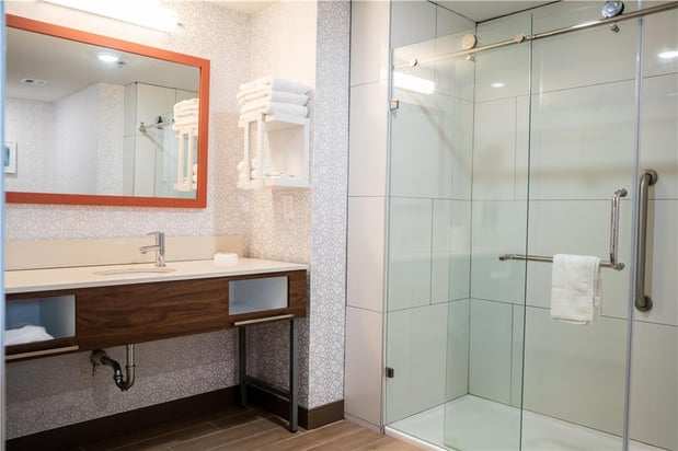 Images Hampton Inn Gonzales