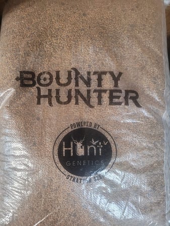 Images Holt's Feed Store