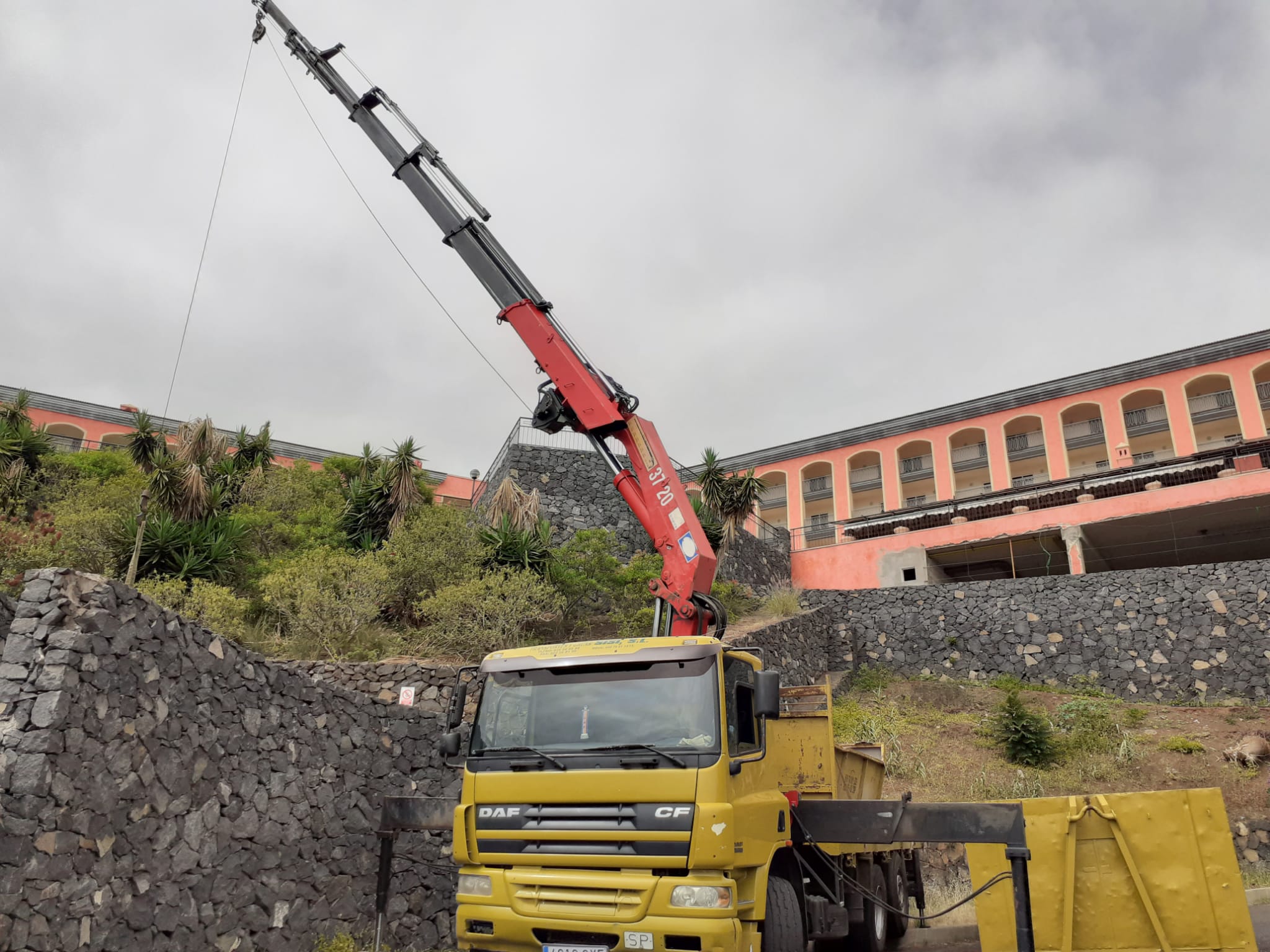 Images Transportes y Grúas Sisi