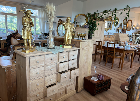 Antikschreinerei Markus Kölliker, Bündenweg 26 in Bellach