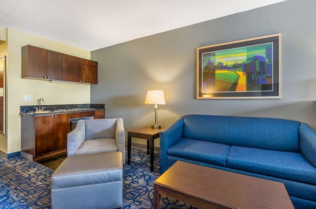 Images Best Western Plus Waynesboro Inn & Suites Conference Center
