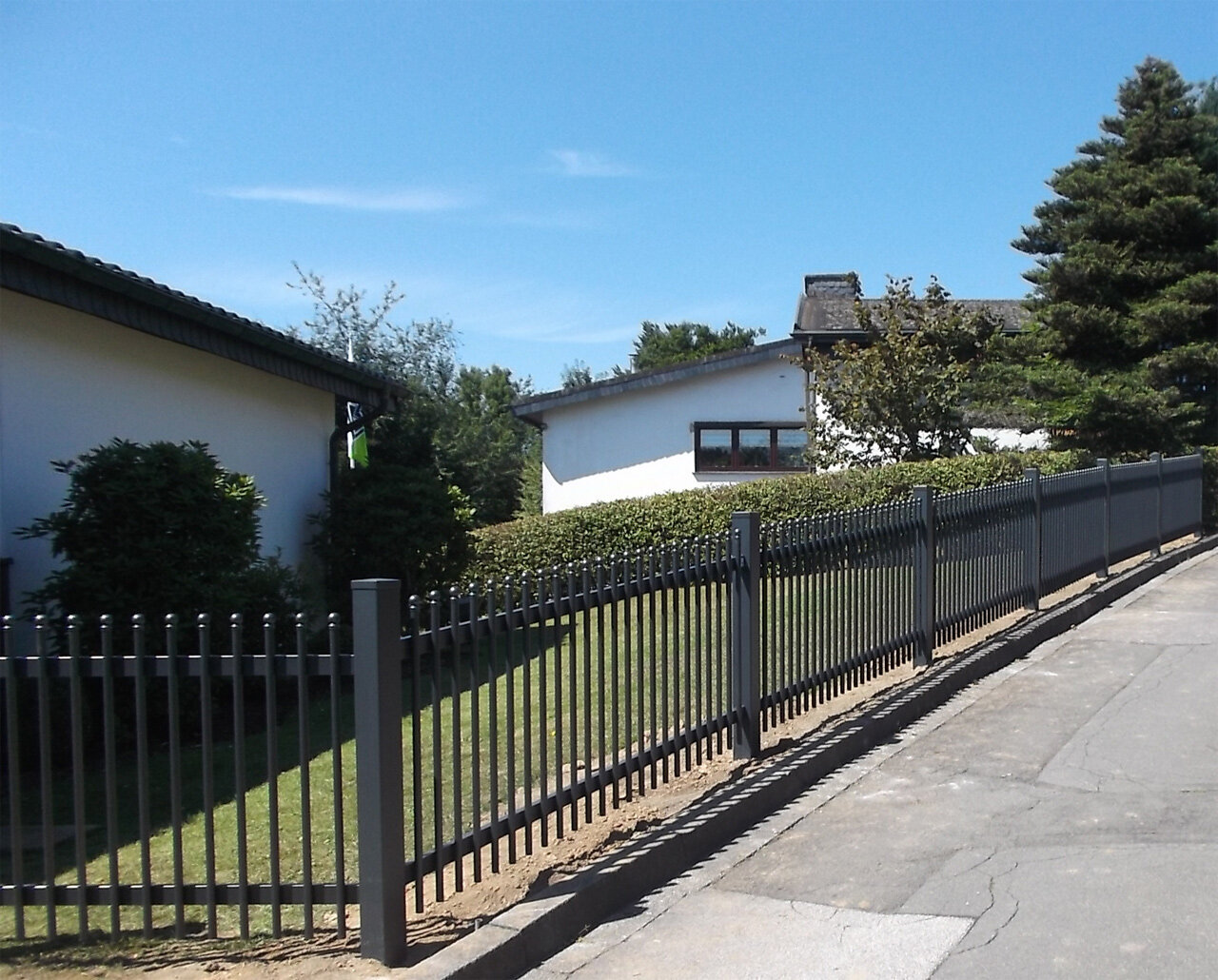 Herling Tortechnik und Zaunbau GmbH, Einheitsstraße 19 in Siegen