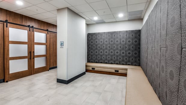 Images Holiday Inn Dallas Market Ctr Love Field by IHG
