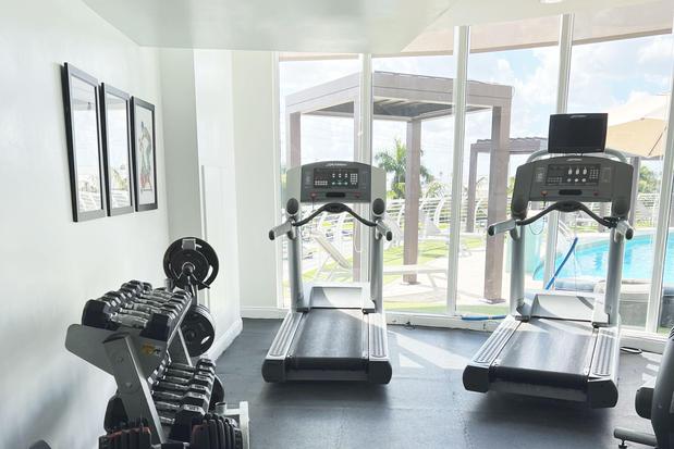Images Nuvo Suites Hotel