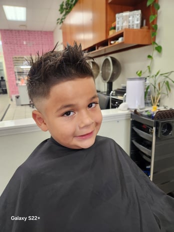 Images Lucy's Salon