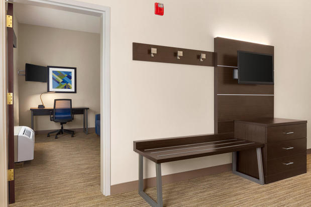 Images Holiday Inn Express & Suites San Antonio NW-Medical Area by IHG