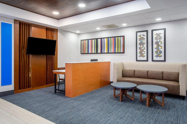 Images Holiday Inn Express & Suites Fort Wayne by IHG