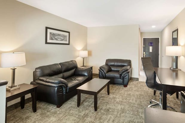 Images Best Western Inn & Suites - Midway Airport