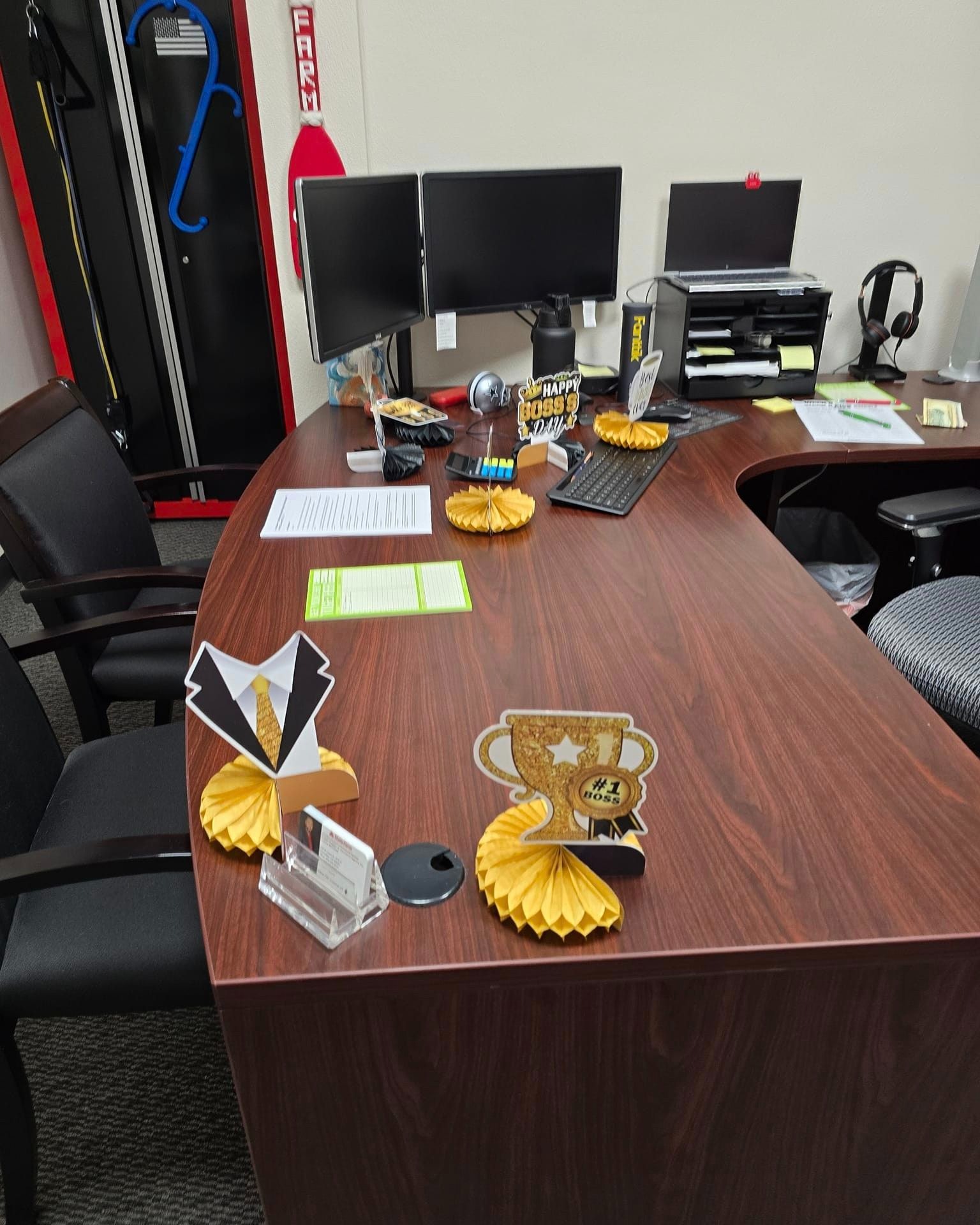 I'm a little late the the game but I want to give my Team a huge THANK YOU for making me feel Special on Boss's Day. Without them I won't be the greatest boss ever.