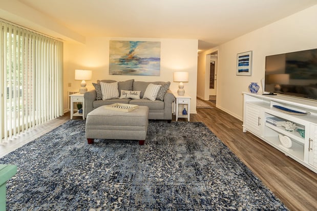 Images Windsor House Apartments*