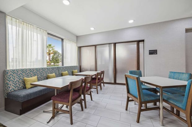 Images Hampton Inn Houston-Brookhollow