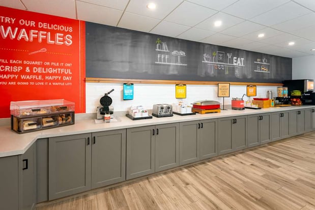 Images Hampton Inn & Suites Charlottesville-At The University