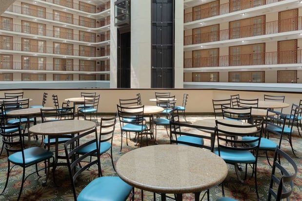 Images Embassy Suites by Hilton Tulsa I-44