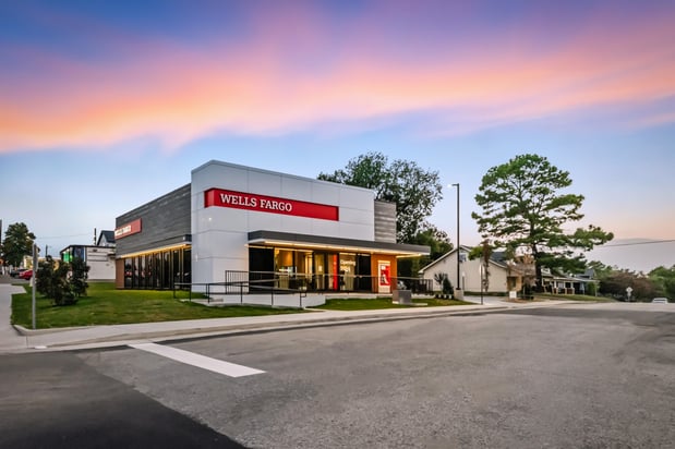 Images Wells Fargo Bank