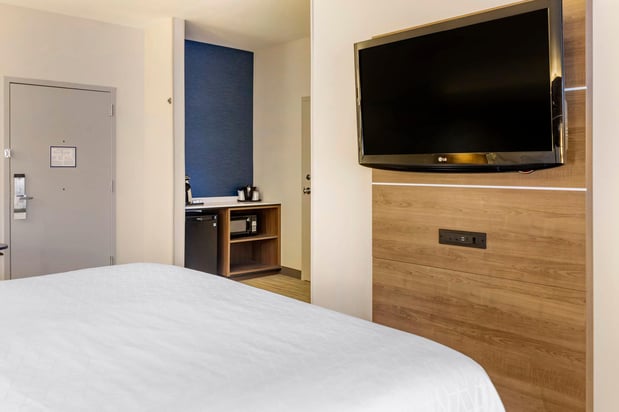 Images Holiday Inn Express & Suites Albuquerque Midtown by IHG