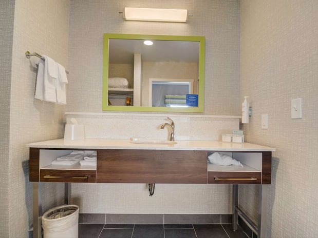 Images Hampton Inn and Suites Williamstown Ark Encounter
