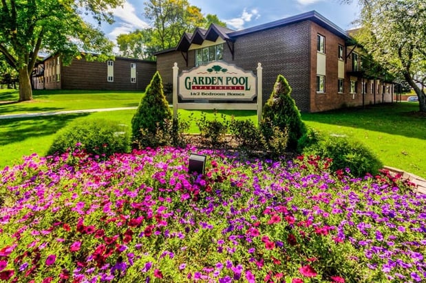 Images Garden Pool Apartments