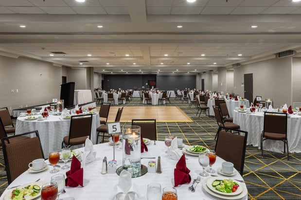 Images Holiday Inn & Suites Atlanta Airport-North by IHG