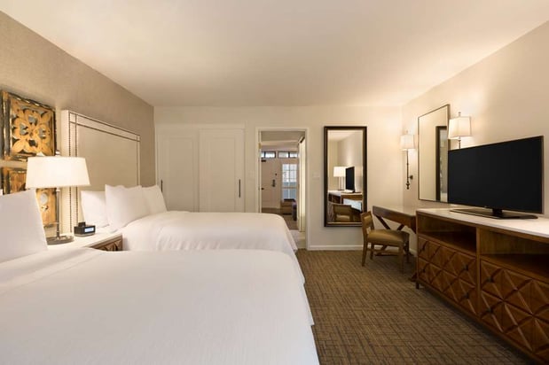 Images Embassy Suites by Hilton Scottsdale Resort