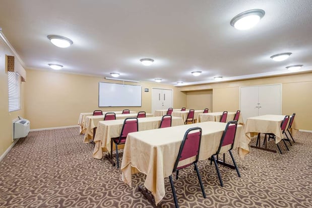 Images SureStay by Best Western Deer Park