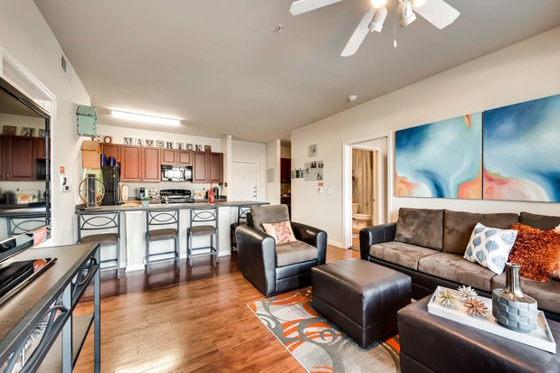 Images Maverick Place Apartments