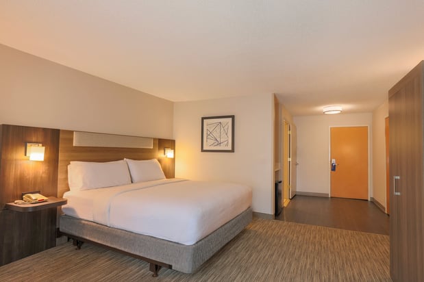 Images Holiday Inn Express & Suites Raleigh North - Wake Forest by IHG