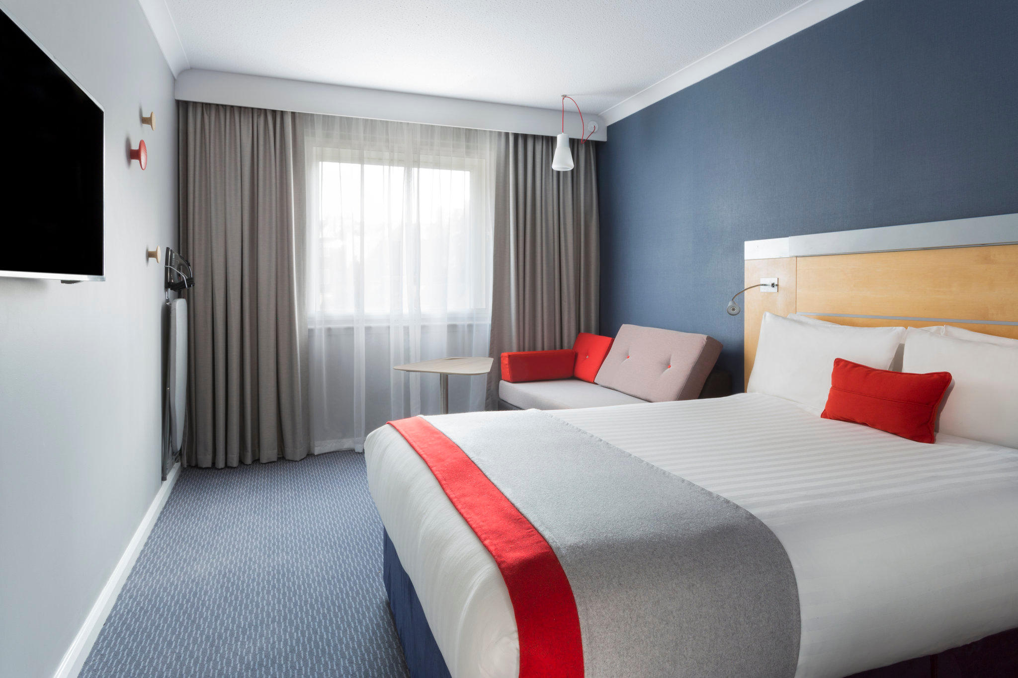 Images Holiday Inn Express London - Park Royal, an IHG Hotel