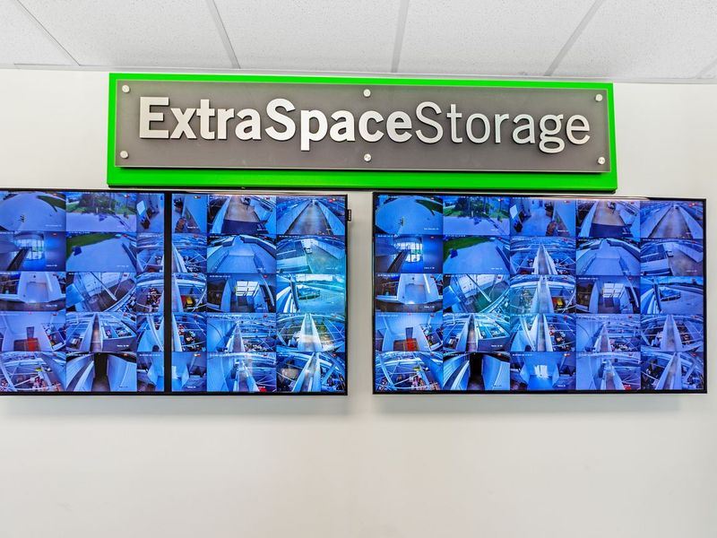 4042_Merchandise Wall