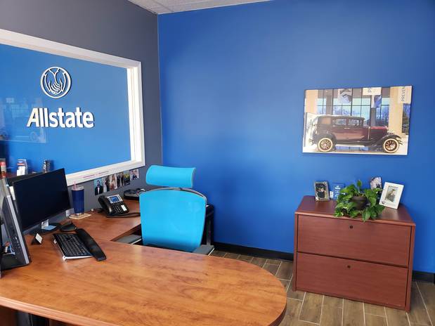 Images Michael Woods: Allstate Insurance