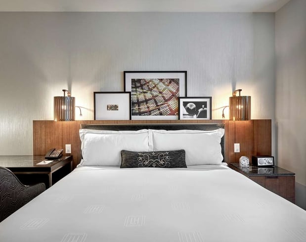 Images LondonHouse Chicago, Curio Collection by Hilton