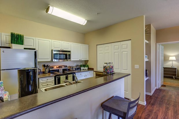 Images Commons at Verandas in Tanasbourne Apartments
