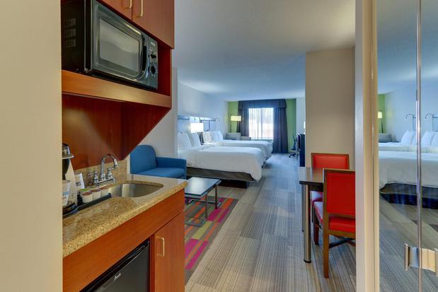 Images Holiday Inn Express & Suites Dayton-Centerville by IHG