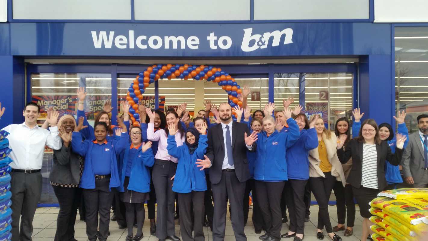 The new colleagues at B&M Beckton