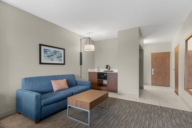 Images Holiday Inn Express & Suites Coralville by IHG