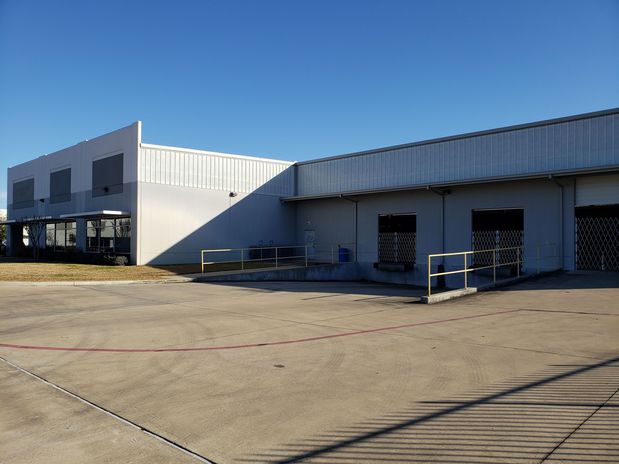 Images AIT Worldwide Logistics