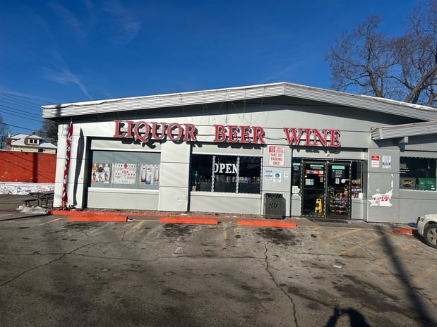 Images CoinFlip Bitcoin ATM - Cedar Super Liquor (Lansing)