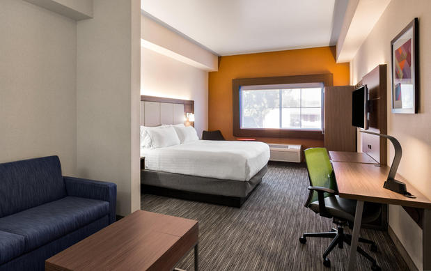 Images Holiday Inn Express & Suites Oroville Lake, an IHG Hotel