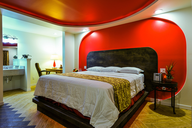 Images Romantic Inn & Suites