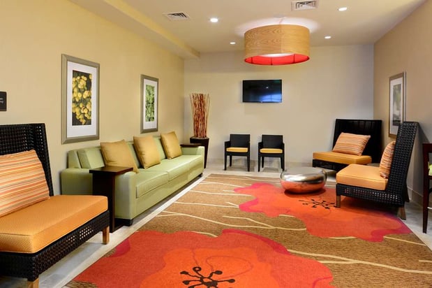 Images Hilton Garden Inn Greensboro Airport