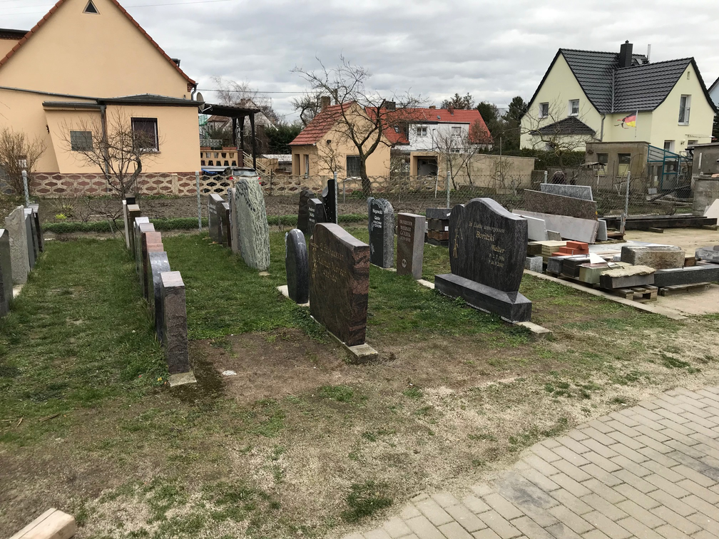 Bilder Klutznik Steinmetzbetrieb Natur- & Kunststein für Friedhof und Bau