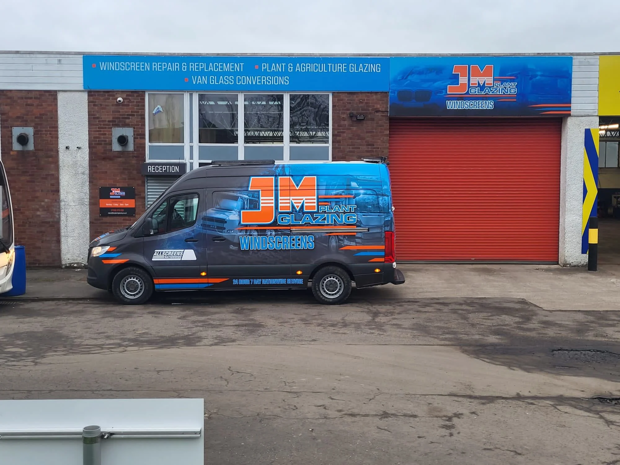 Images JM Plant Glazing & Windscreens Ltd